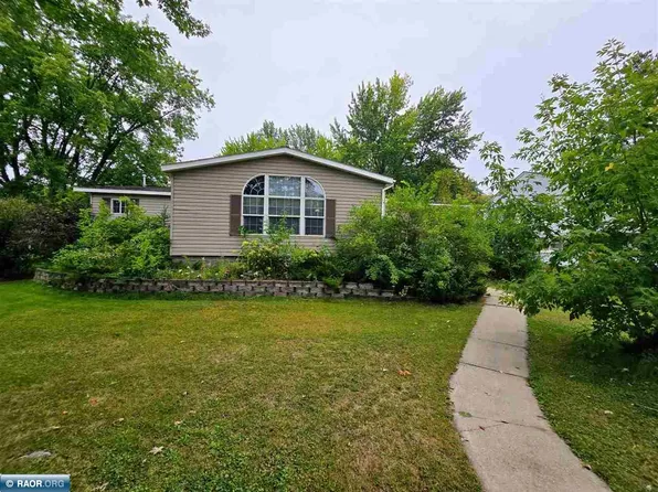204 Congdon Ave, Coleraine, MN 55722