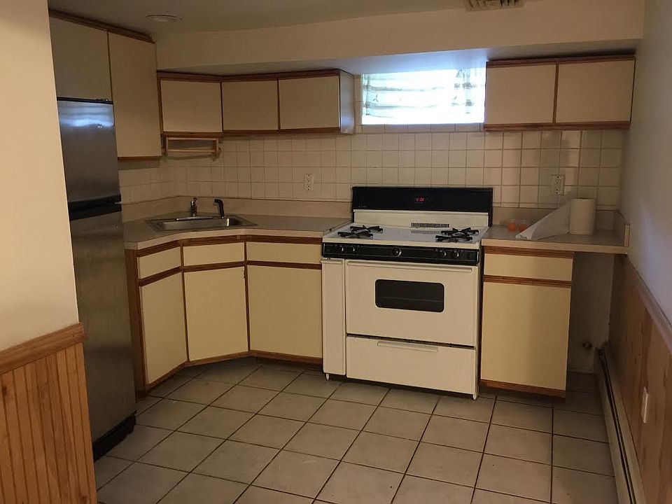 2nd image of 198 Davis Ave