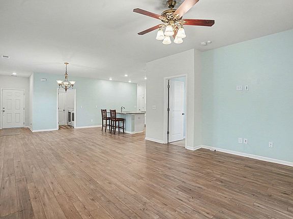 4th image of 509 Covewood Ct.