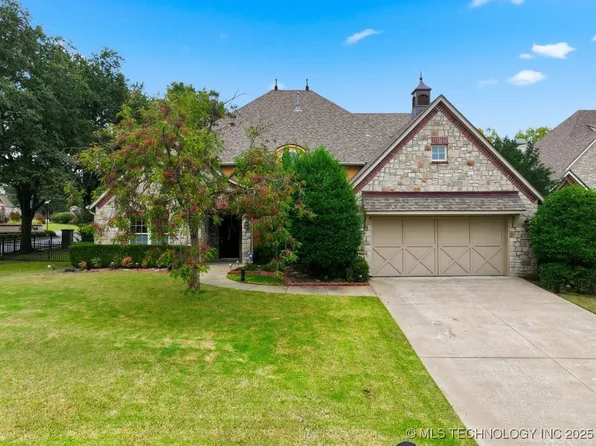 8703 E 101st Pl, Tulsa, OK 74133