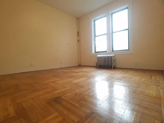 Rented by Evergreen Apartments BK | media 1