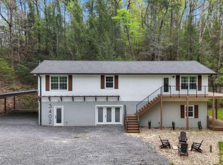 3402 Lillie Blvd, Sevierville, TN 37876