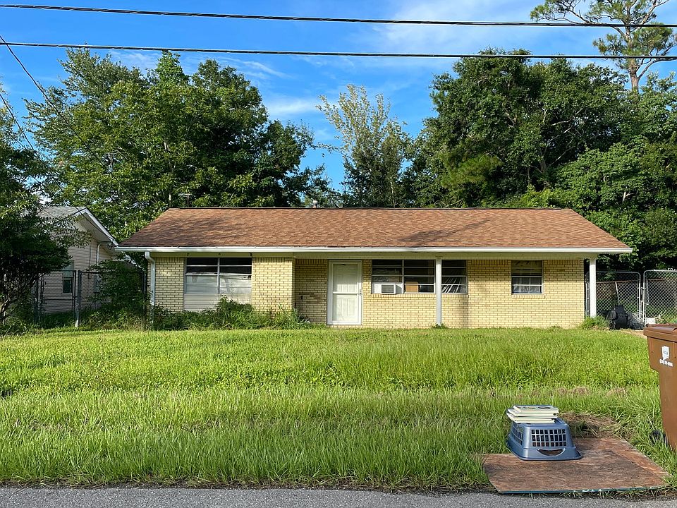 1st image of 330 Lawler Ave
