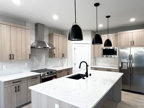 2nd image of 2338 Siena Ave