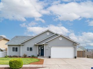 3028 Oak Terrace Dr, Lebanon, OR 97355