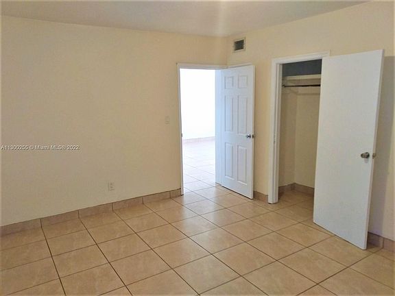 4th image of 1101 8th St Unit 1103