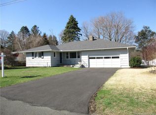 6 Macalpine Way, Danbury, CT 06811