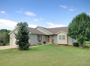 11655 Arloa Ln, Cedar Springs, MI 49319