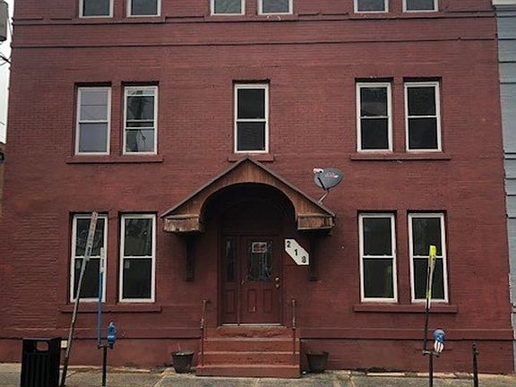 2nd image of 218 W Market St #6