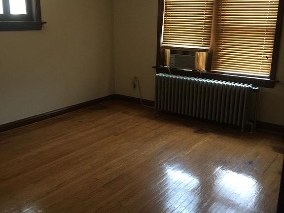 Very large Bedroom for the neighborhood
