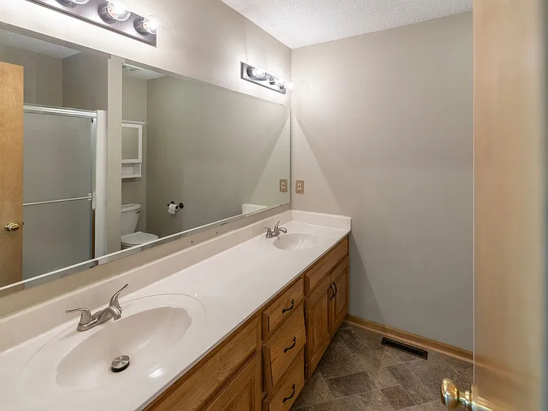 16131 S Matt Ct — Photo 19