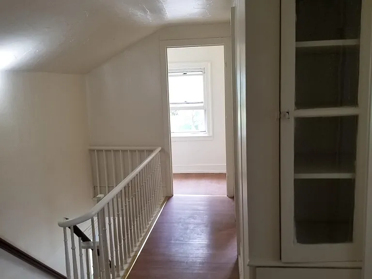 218 E Jackson St — Photo 23