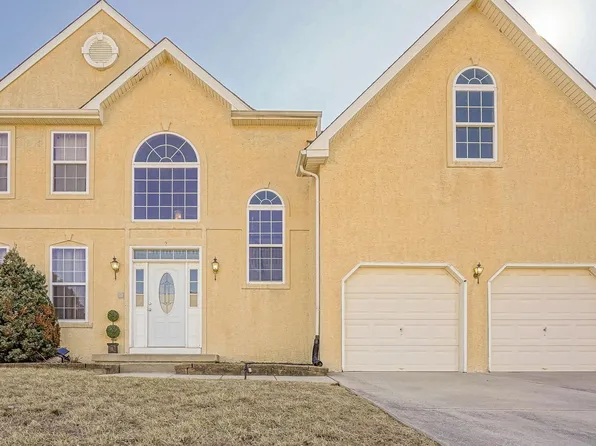 6 Endfield St, Sicklerville, NJ 08081