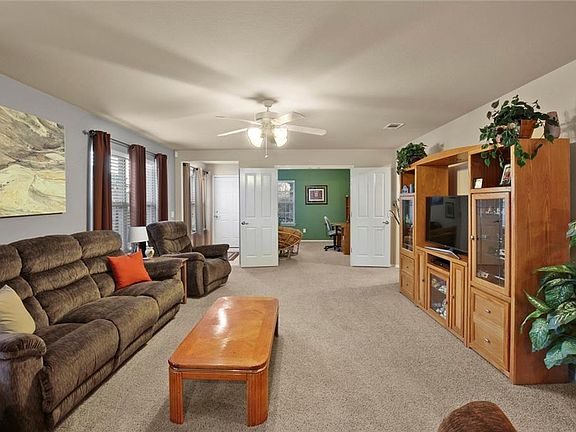 5th image of 1601 Antelope Hills Dr