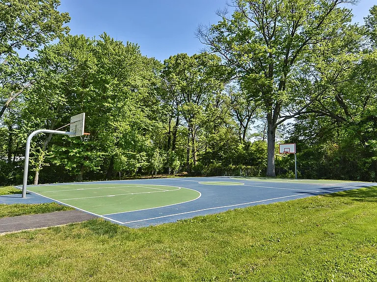 210 E Hamilton Ave — Photo 68