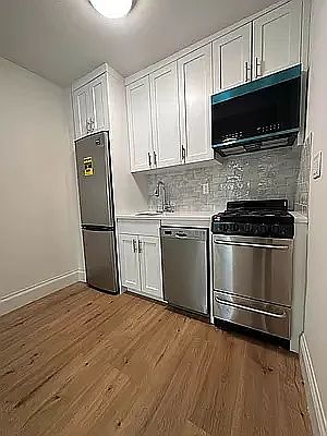 2nd image of 412 W 56th St APT 20