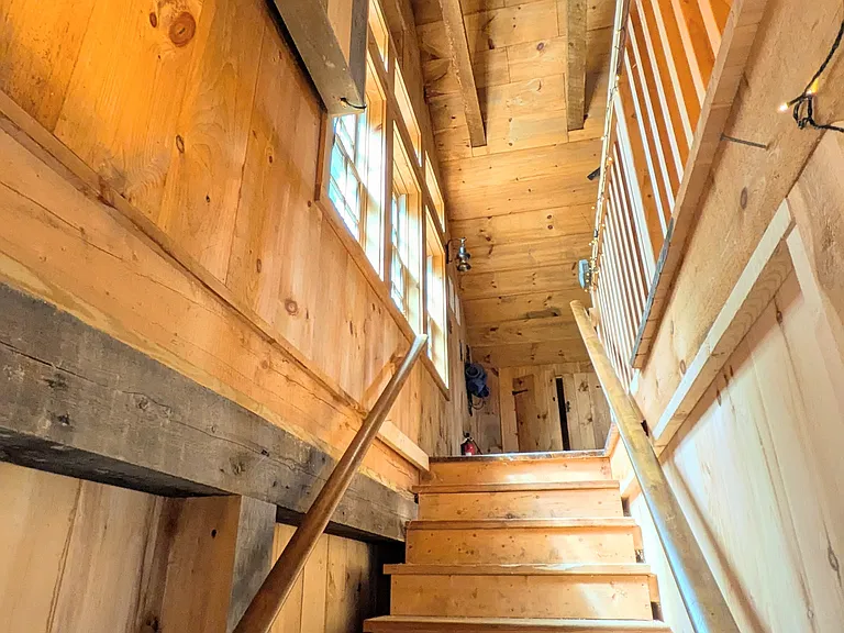 9 Island St #B — Photo 44