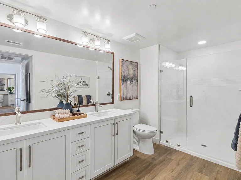 Avia La Jolla — Photo 56