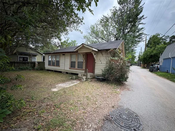 404 W Main St, Tomball, TX 77375