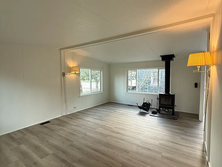 635 Washington Ave — Photo 4