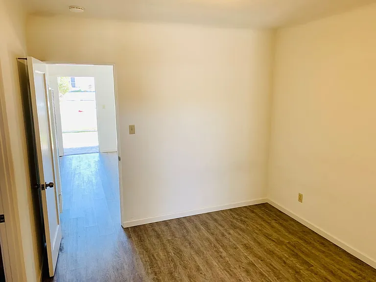 5050 Cape May Ave — Photo 10