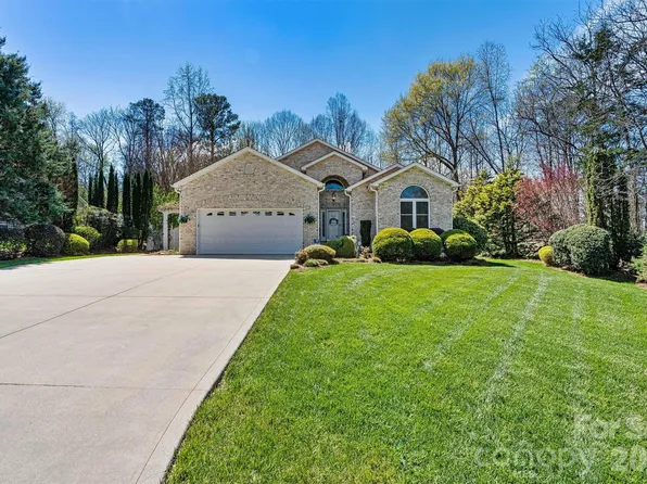 3041 Peachtree Street Ext, Claremont, NC 28610