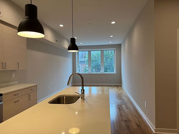2nd image of 604-606 S 9th St #203