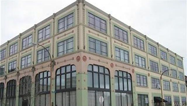 1st image of 2201-2215 Locust St #305
