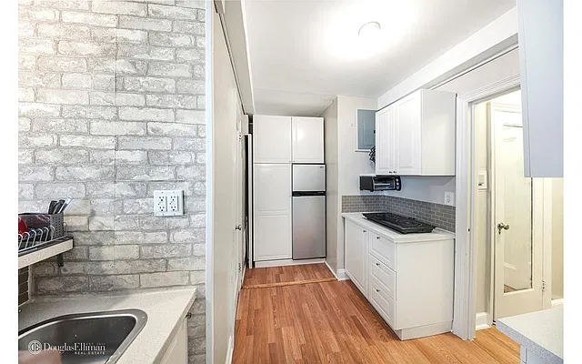 Rented by Douglas Elliman | media 15