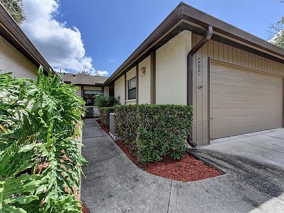 3rd image of 4734 Oak Hill Dr #10