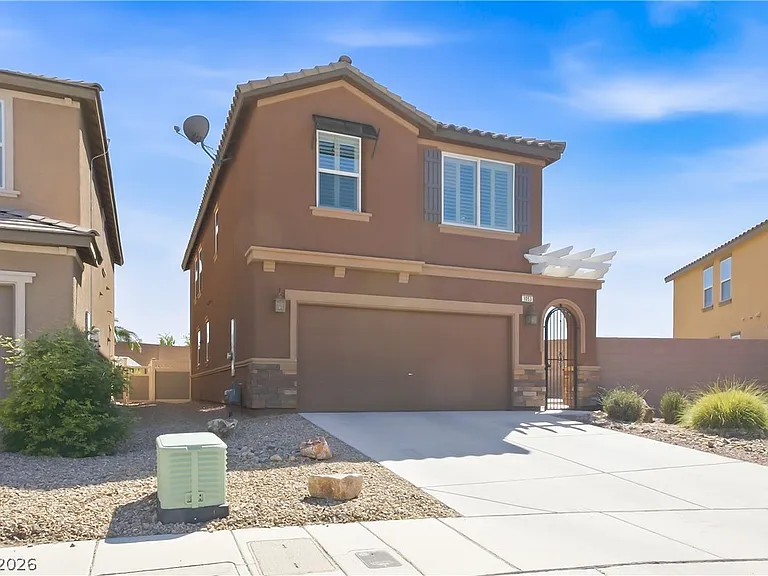 1053 Cactus Rock St — Photo 2