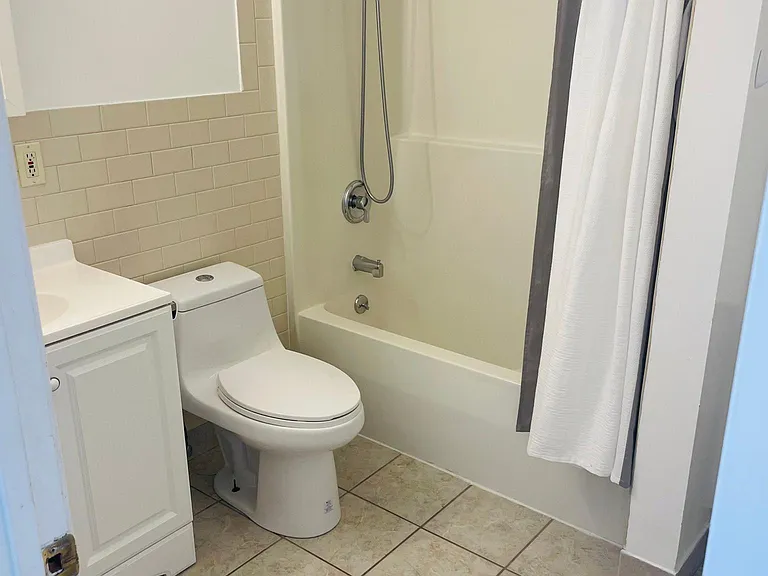 634 East St #2 — Photo 4