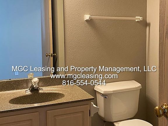 3rd image of 909 Garden Way #915