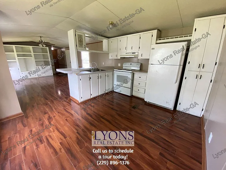 1913 Windsor Ave — Photo 5