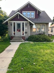 209 1st St SW, Watertown, SD, 57201
