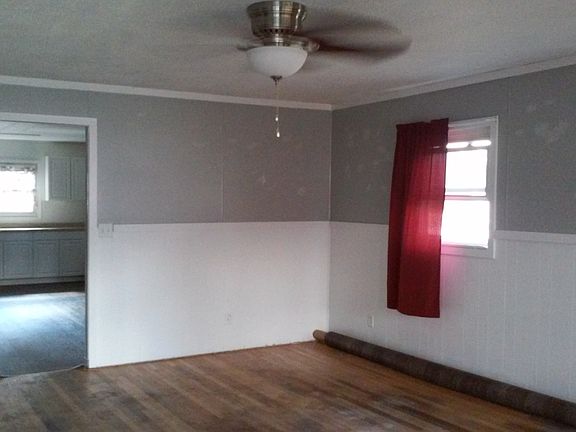 4th image of 107 N Campbell St