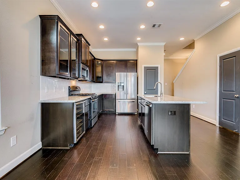 5807 Larkin St — Photo 5