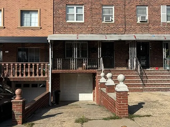 217 Seneca Ave, Flushing, NY 11385
