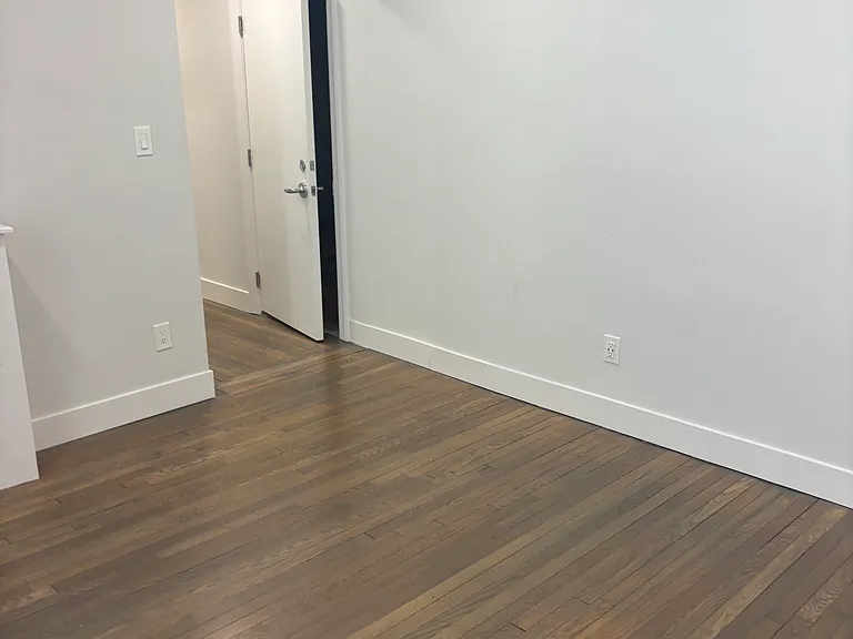 21 Peterborough St #8 — Photo 5