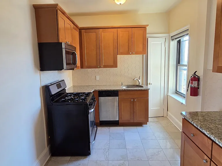 1700 Webb St #5B — Photo 14