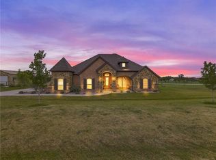 202 Wapiti Dr, Azle, TX 76020