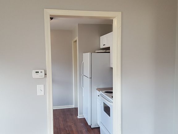 3rd image of 6620 Metcalf Ave