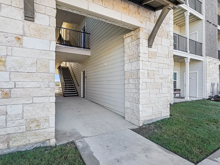 Residences of Stillwater — Photo 2