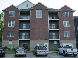 1092 Walnut Ave UNIT 102, Riverside, IA 52327