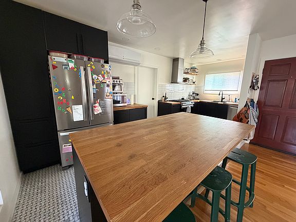 5th image of 1000 Prospect Ave