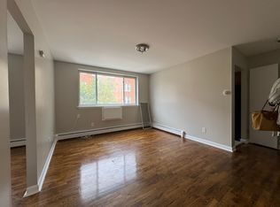 A105 30a105 Evergreen, Hartford, CT 06105