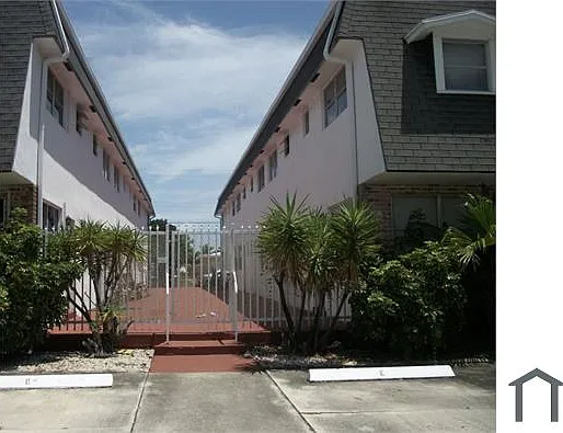 1947 Taylor St — Photo 2