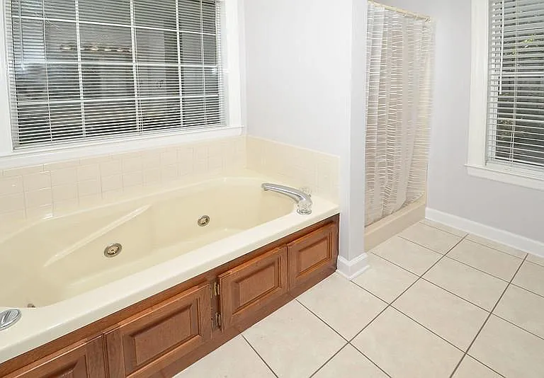 8102 Mee Mee Rd — Photo 18