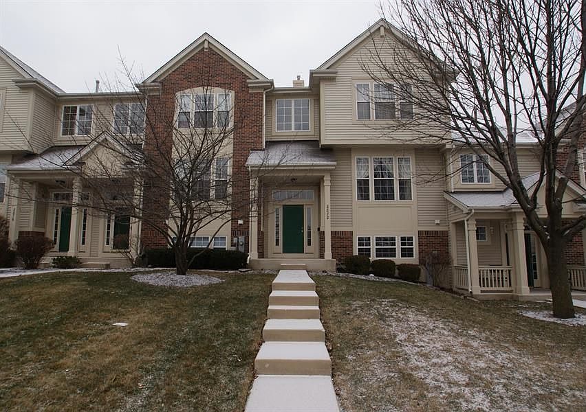 1st image of 2872 N Greenwood Ave