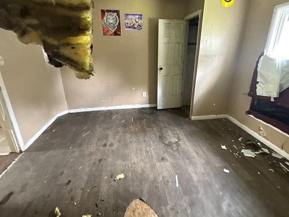 5th image of 2615 Brown St